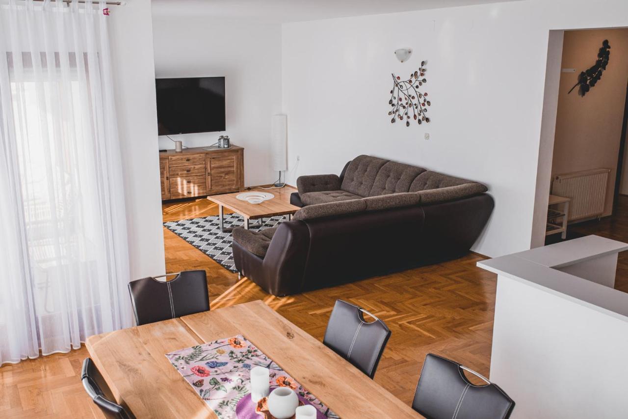 Helles 3 Schlafzimmer Apartment Zwischen Zagreb Zentrum & Natur Exterior photo