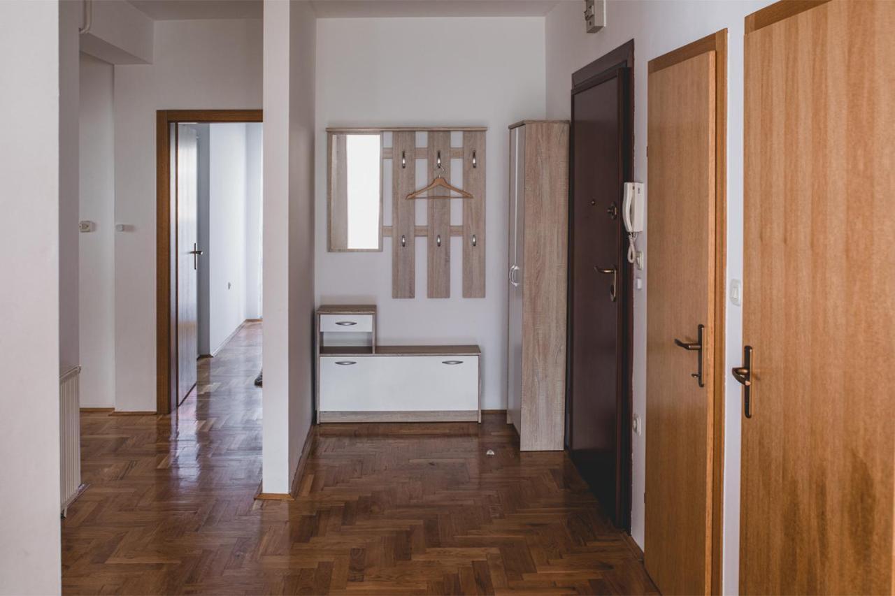 Helles 3 Schlafzimmer Apartment Zwischen Zagreb Zentrum & Natur Exterior photo